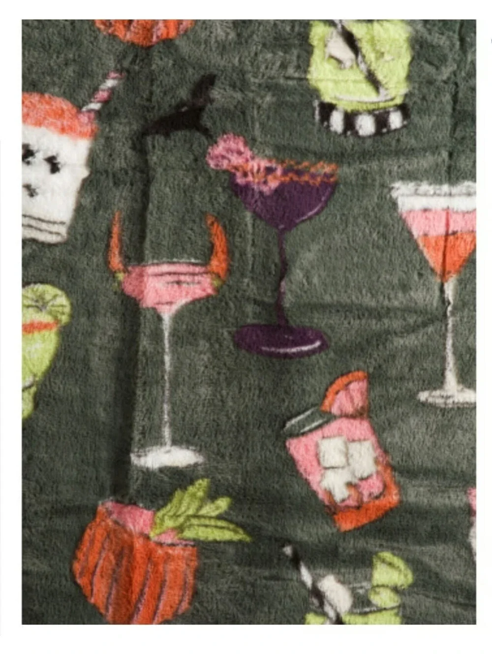 ENVOGUE HALLOWEEN COCKTAILS PLUSH THROW BLANKET CHARCOAL GREY DRINKS NEW NWT
